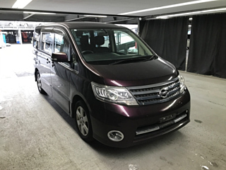 NISSAN SERENA 2010
