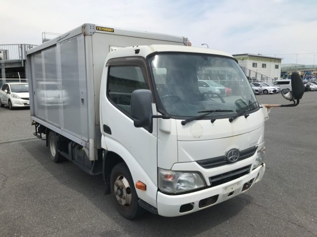 TOYOTA DYNA