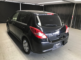 NISSAN TIIDA 2011