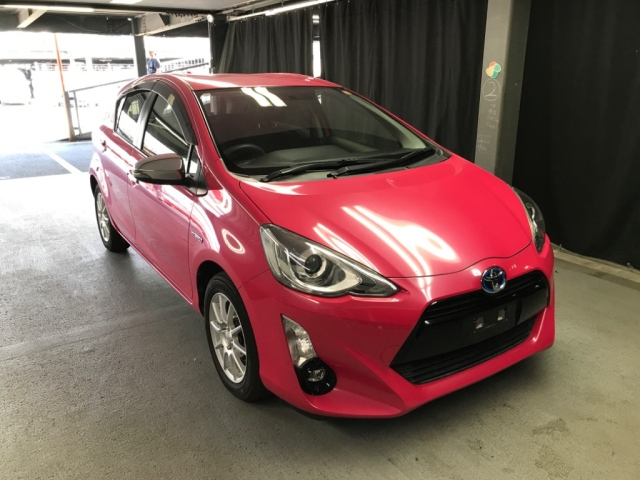 TOYOTA AQUA 2015