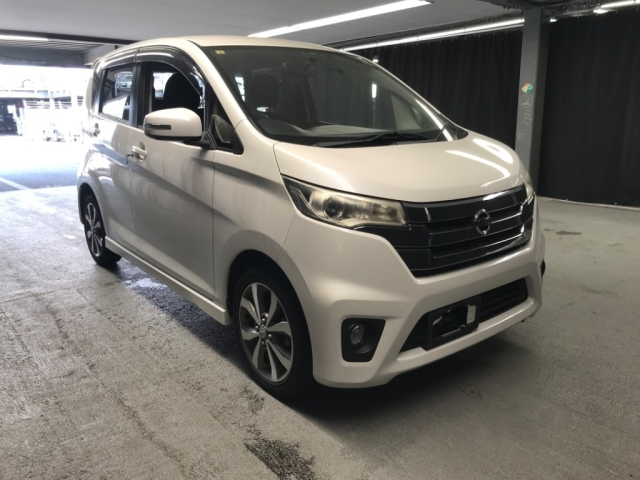 NISSAN DAYZ 2013