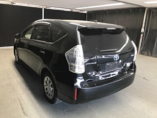 TOYOTA PRIUS ALPHA 2014