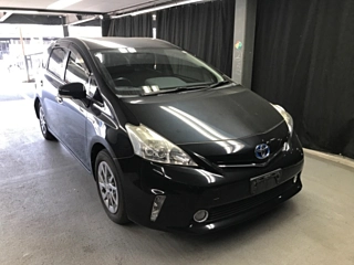 TOYOTA PRIUS ALPHA 2014