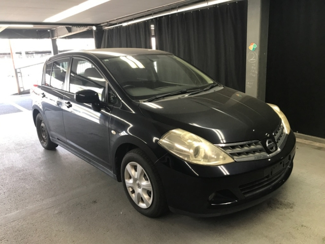 NISSAN TIIDA 2012