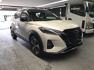 NISSAN KIX 2020