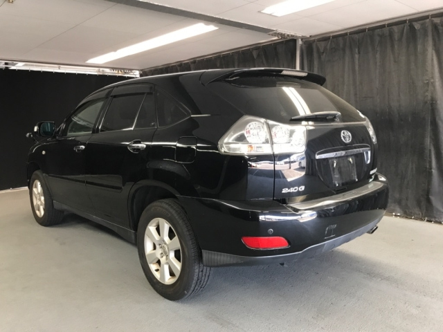 TOYOTA HARRIER 2010