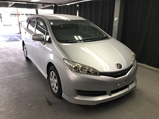 TOYOTA WISH 2012