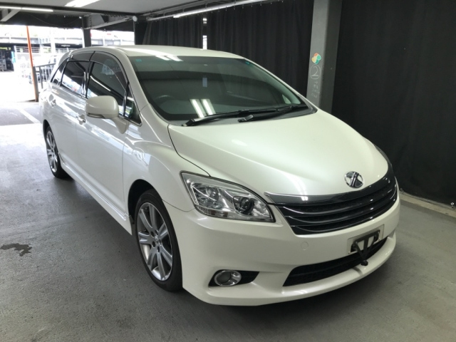 TOYOTA MARK X ZIO 2010