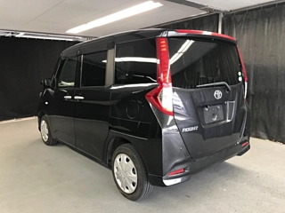 TOYOTA ROOMY 2018