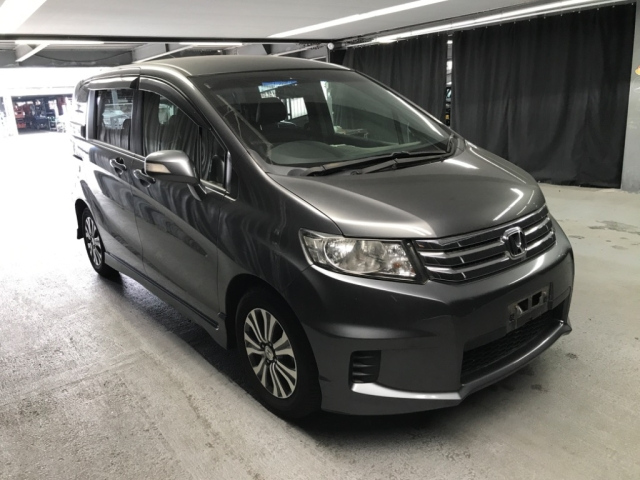 HONDA FREED 2012