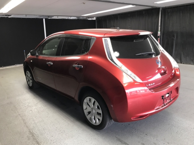 NISSAN LEAF 2016
