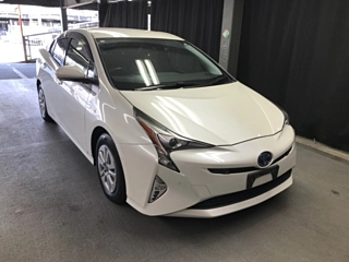 TOYOTA PRIUS 2016