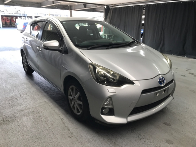 TOYOTA AQUA 2012
