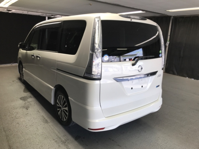NISSAN SERENA 2015