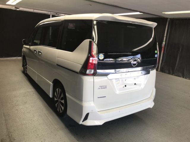 NISSAN SERENA 2019