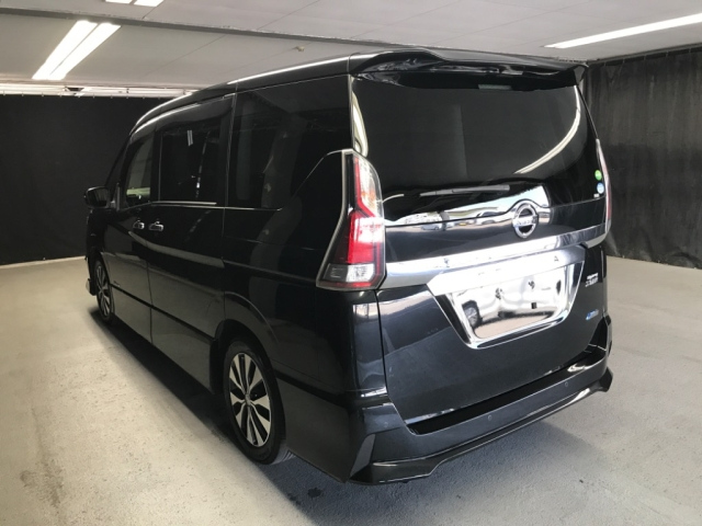 NISSAN SERENA 2017