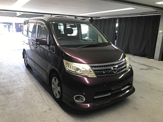 NISSAN SERENA 2010