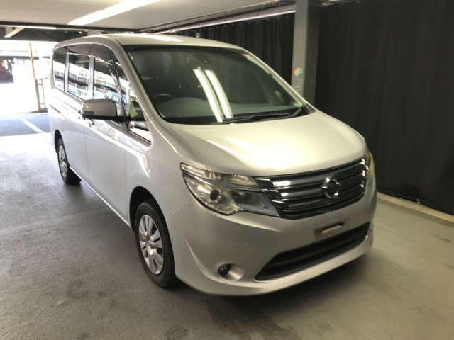 NISSAN SERENA 2015