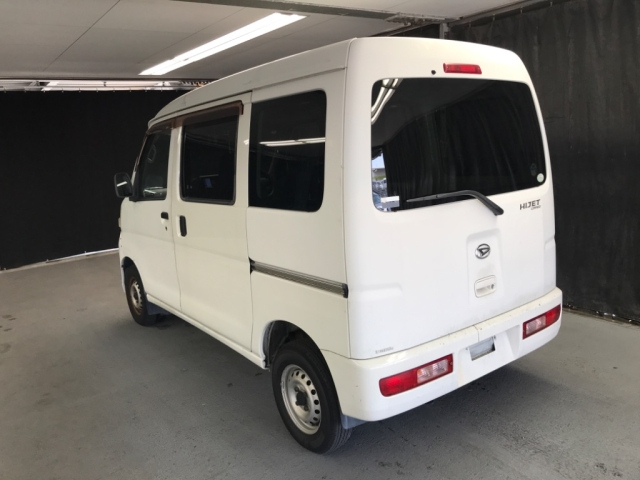 DAIHATSU HIJET VAN 2011