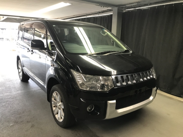 MITSUBISHI DELICA D5 2016
