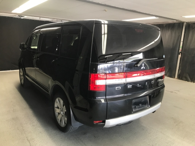 MITSUBISHI DELICA D5 2016