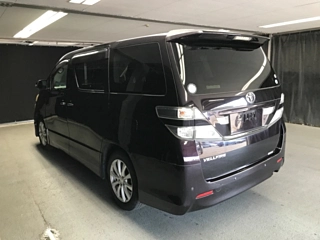 TOYOTA VELLFIRE 2010