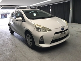 TOYOTA AQUA 2012