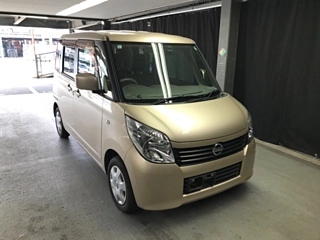 NISSAN ROOX 2013