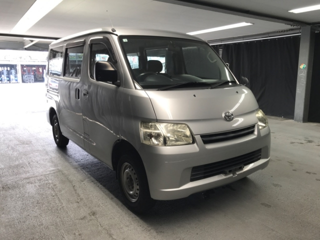 TOYOTA LITE ACE VAN 2018