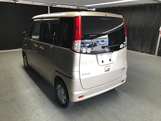 NISSAN ROOX 2013