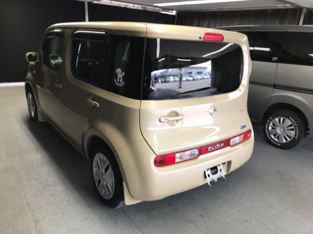 NISSAN CUBE 2010