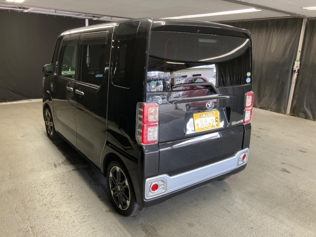 DAIHATSU WAKE 2015
