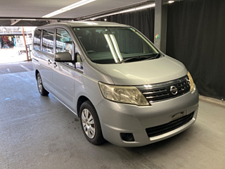NISSAN SERENA 2010