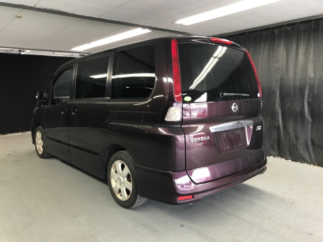 NISSAN SERENA 2010