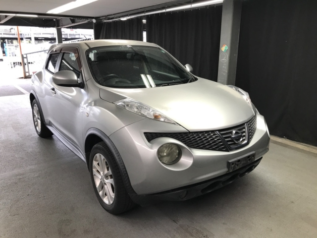 NISSAN JUKE 2011