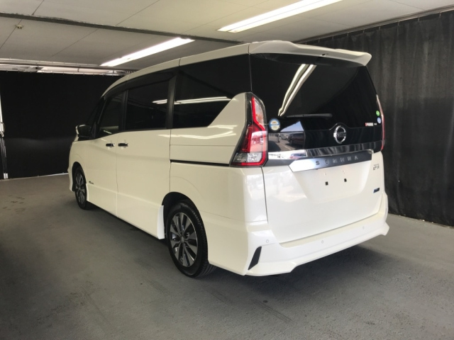 NISSAN SERENA 2017