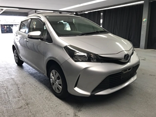 TOYOTA VITZ 2015