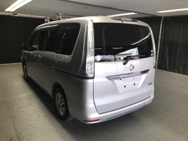 NISSAN SERENA 2012