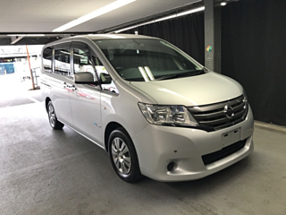 NISSAN SERENA 2013