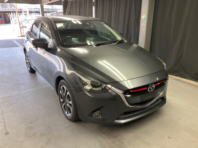 MAZDA DEMIO 2015