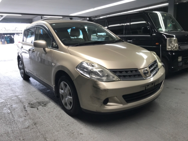 NISSAN TIIDA 2012