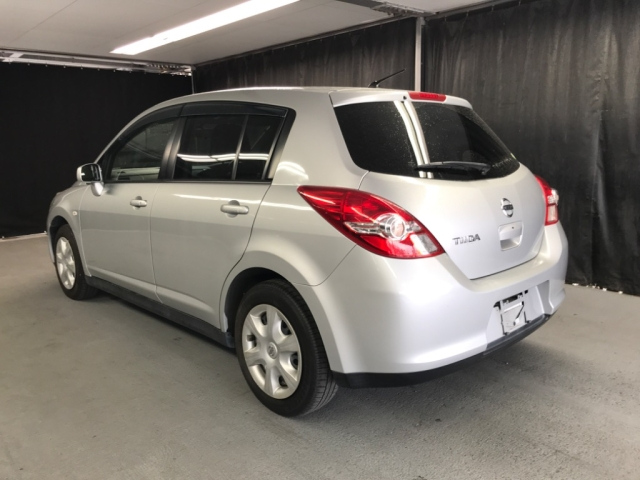 NISSAN TIIDA 2012