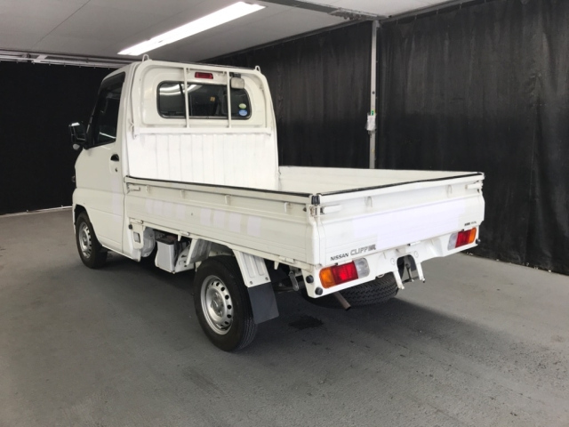 NISSAN CLIPPER TRUCK 2011