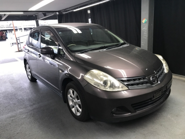 NISSAN TIIDA 2009
