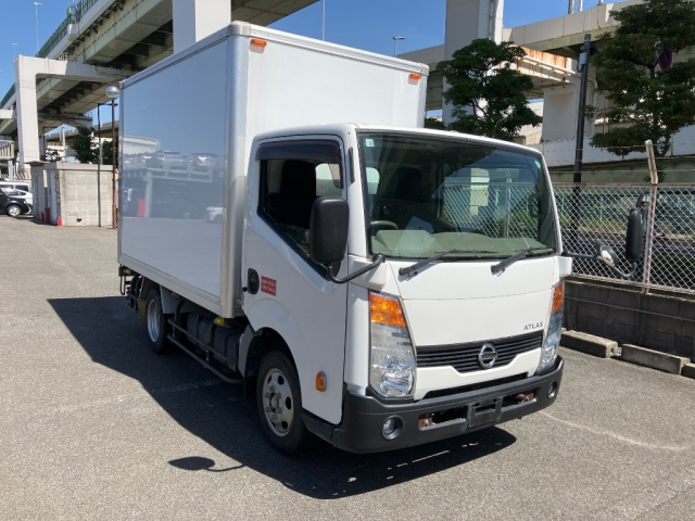 NISSAN ATLAS 2017