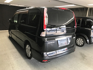 NISSAN SERENA 2010