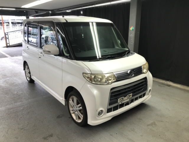 DAIHATSU TANTO 2011