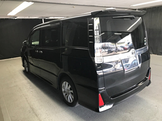 TOYOTA VOXY 2016