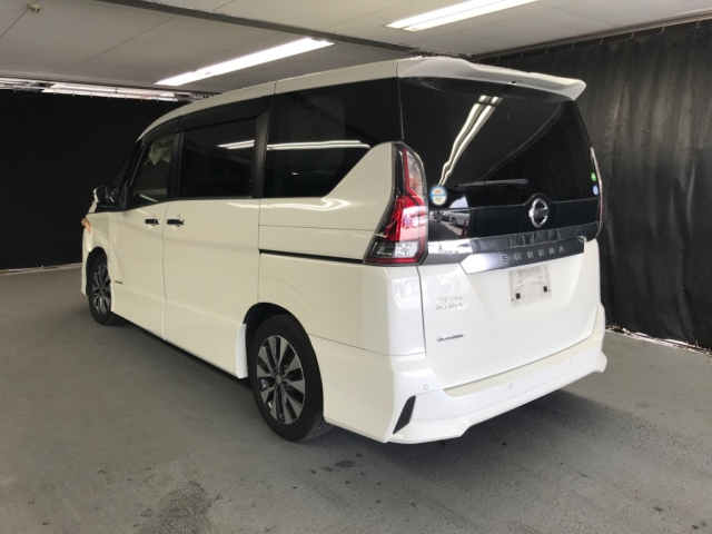 NISSAN SERENA 2019