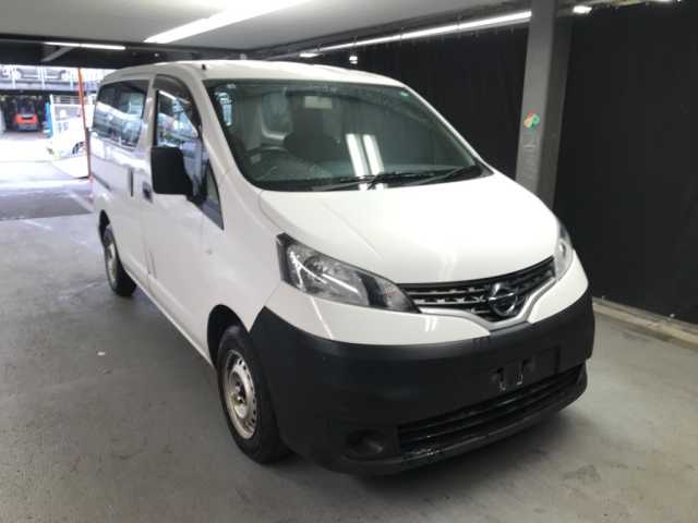 NISSAN NV200 2019